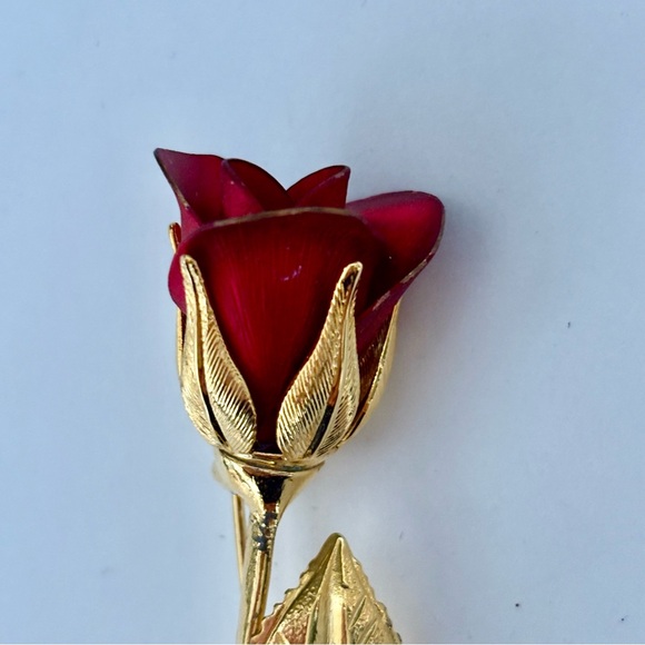 Vintage signed gold tone, red rose Brooch